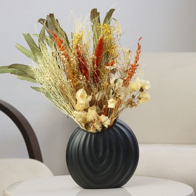 Vaso De Cerâmica Preto Com Flores Naturais